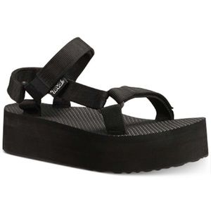 Teva Women's Flatform Universal size 11 fit size 10